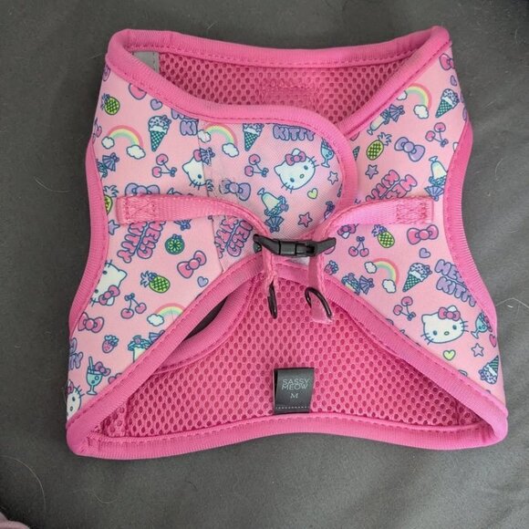 Sassy Meow Hello Kitty® Pink Medium Cat Harness - Picture 2 of 5